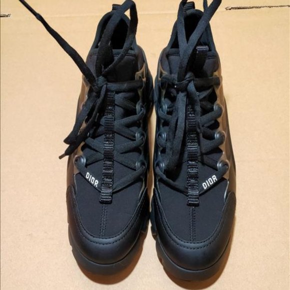 Women's fashion casual shoes